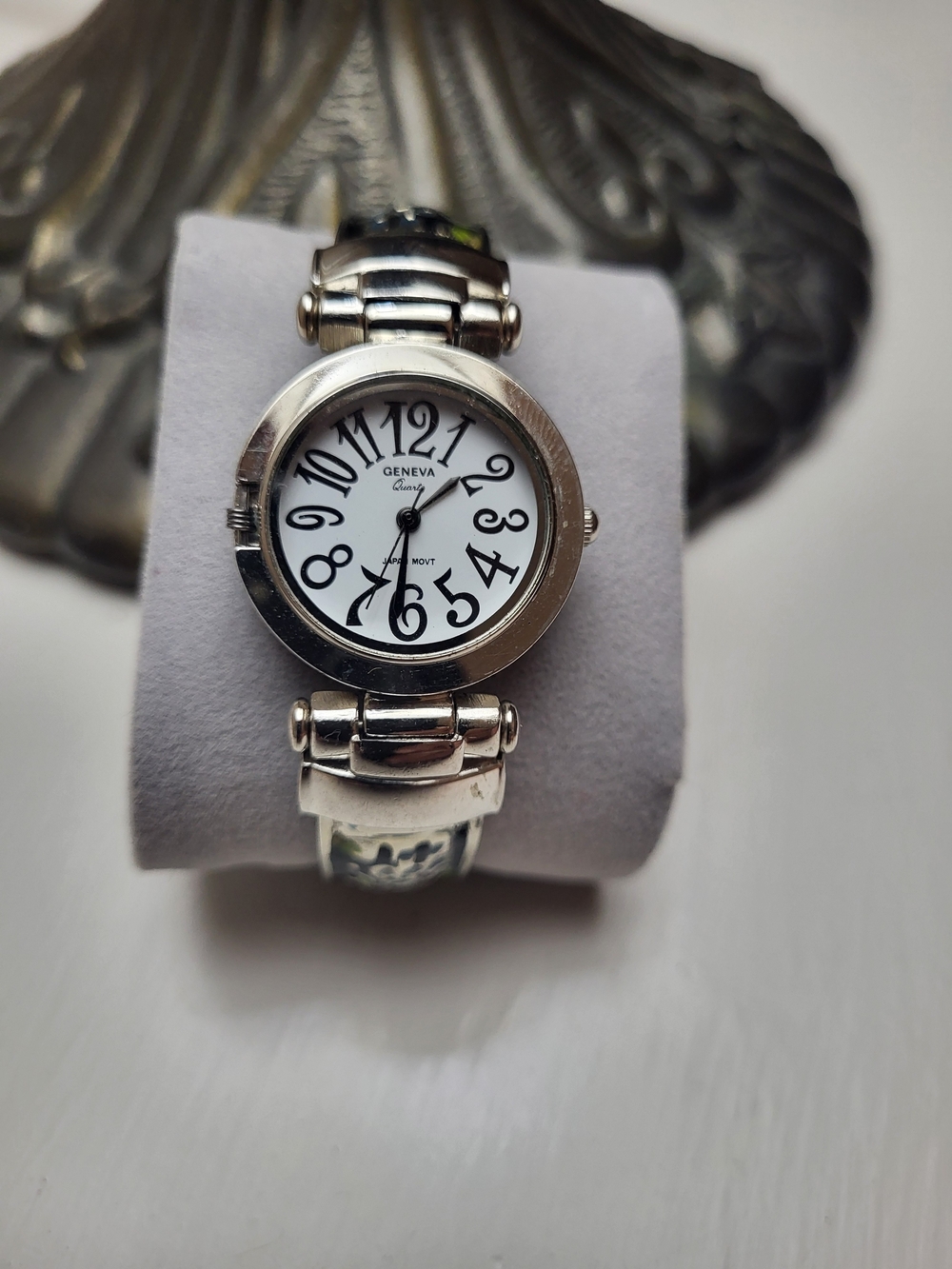Geneva Art Deco Floral Silver Tone Round Dial Watch with White Face